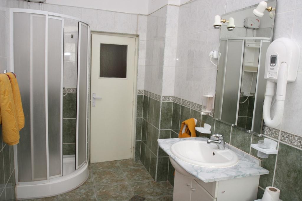 Hotel Ss Residence Unirii 布加勒斯特 外观 照片